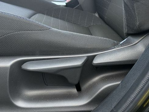 Used 2022 Toyota Corolla SE FWD image 24