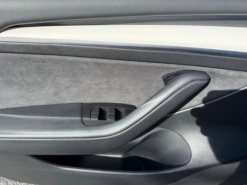 Used 2023 Tesla Model 3 Standard Range RWD image 19