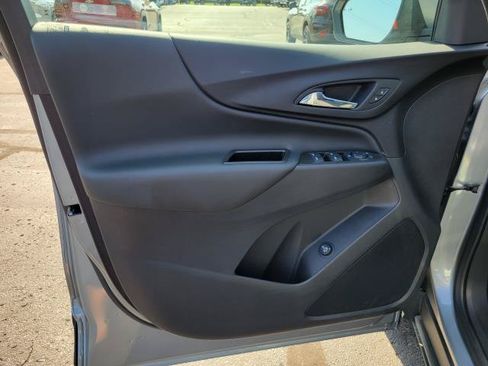 Used 2024 Chevrolet Equinox LT w/ LPO, Floor Liner Package FWD image 6