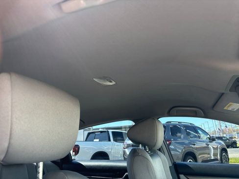 Used 2019 Honda Accord LX image 17
