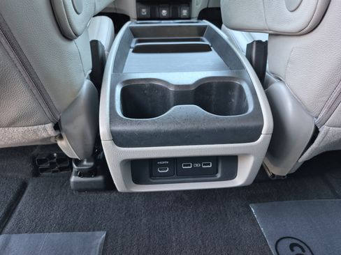 Used 2023 Honda Odyssey Touring image 17