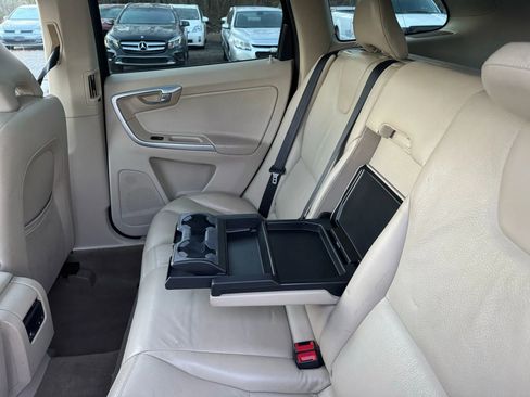 Used 2010 Volvo XC60 3.2 AWD/4WD image 22