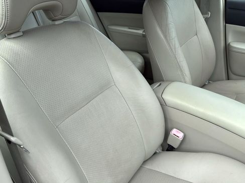 Used 2009 Toyota Prius w/ Pkg 6 FWD image 47