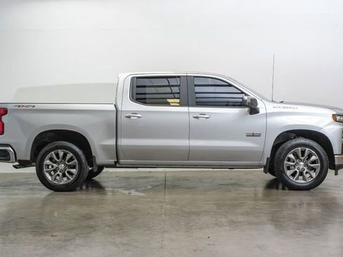 Used 2019 Chevrolet Silverado 1500 LT w/ Texas Edition image 11