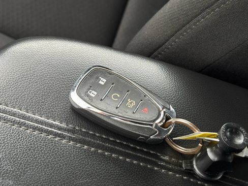 Used 2023 Chevrolet Malibu LT FWD image 27