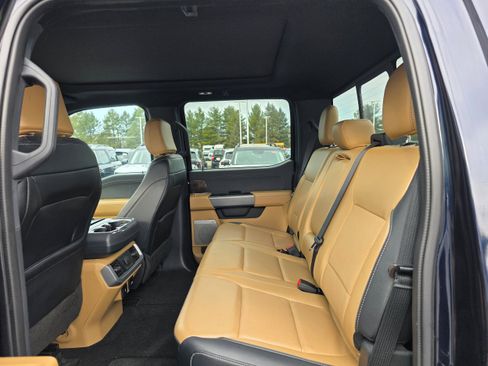 Used 2023 Ford F150 Lariat w/ Trailer Tow Package image 11