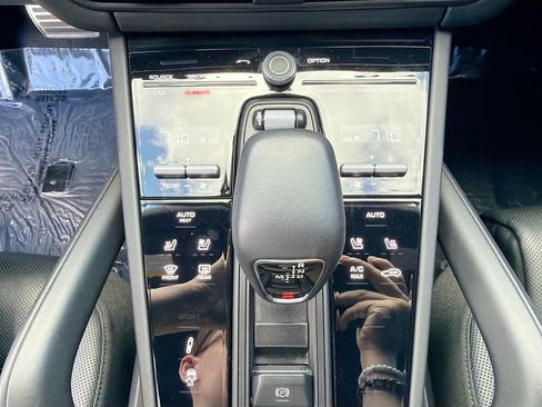 Used 2023 Porsche Cayenne Turbo GT image 57