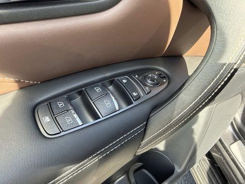 Used 2024 INFINITI QX80 Premium Select w/ Cargo Package AWD/4WD image 10