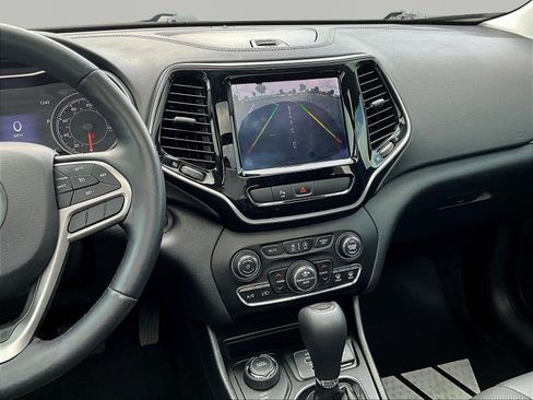 Used 2019 Jeep Cherokee Limited AWD/4WD image 9