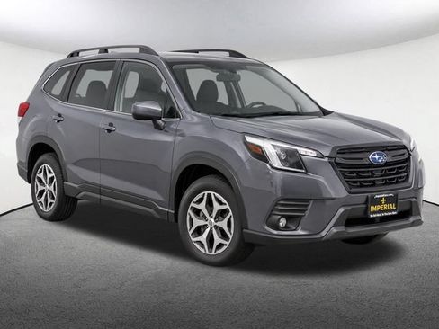 Used 2024 Subaru Forester Premium AWD/4WD image 2