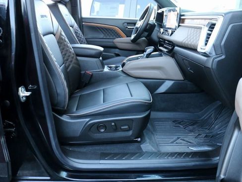 Used 2024 GMC Canyon Denali w/ LPO, Denali Black Edition image 35