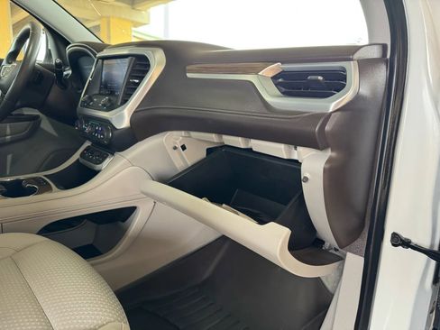 Used 2022 GMC Acadia SLE image 30