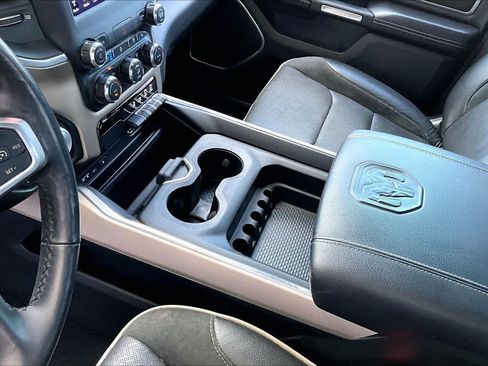 Used 2019 RAM 1500 Laramie w/ Sport Appearance Package AWD/4WD image 16