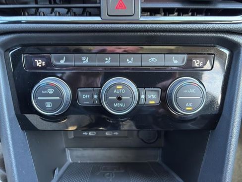 Used 2023 Volkswagen Taos SEL image 22