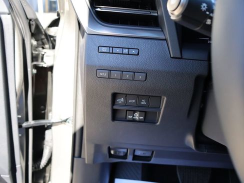 Used 2026 Lexus GX 550 w/ Accessory Package (2T) AWD/4WD image 37