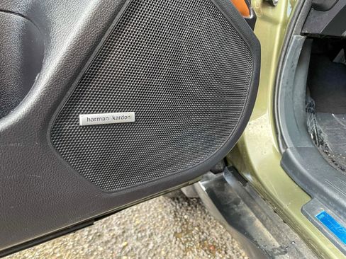 Used 2017 Subaru Outback 3.6R Touring w/ Popular Package #5A image 11