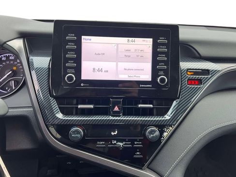 Used 2021 Toyota Camry SE image 23
