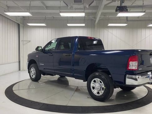 Used 2021 RAM 2500 Tradesman w/ Chrome Appearance Group AWD/4WD image 4