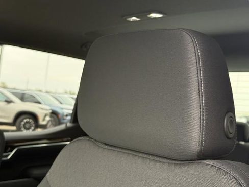 New 2026 GMC Sierra 1500 SLE image 19