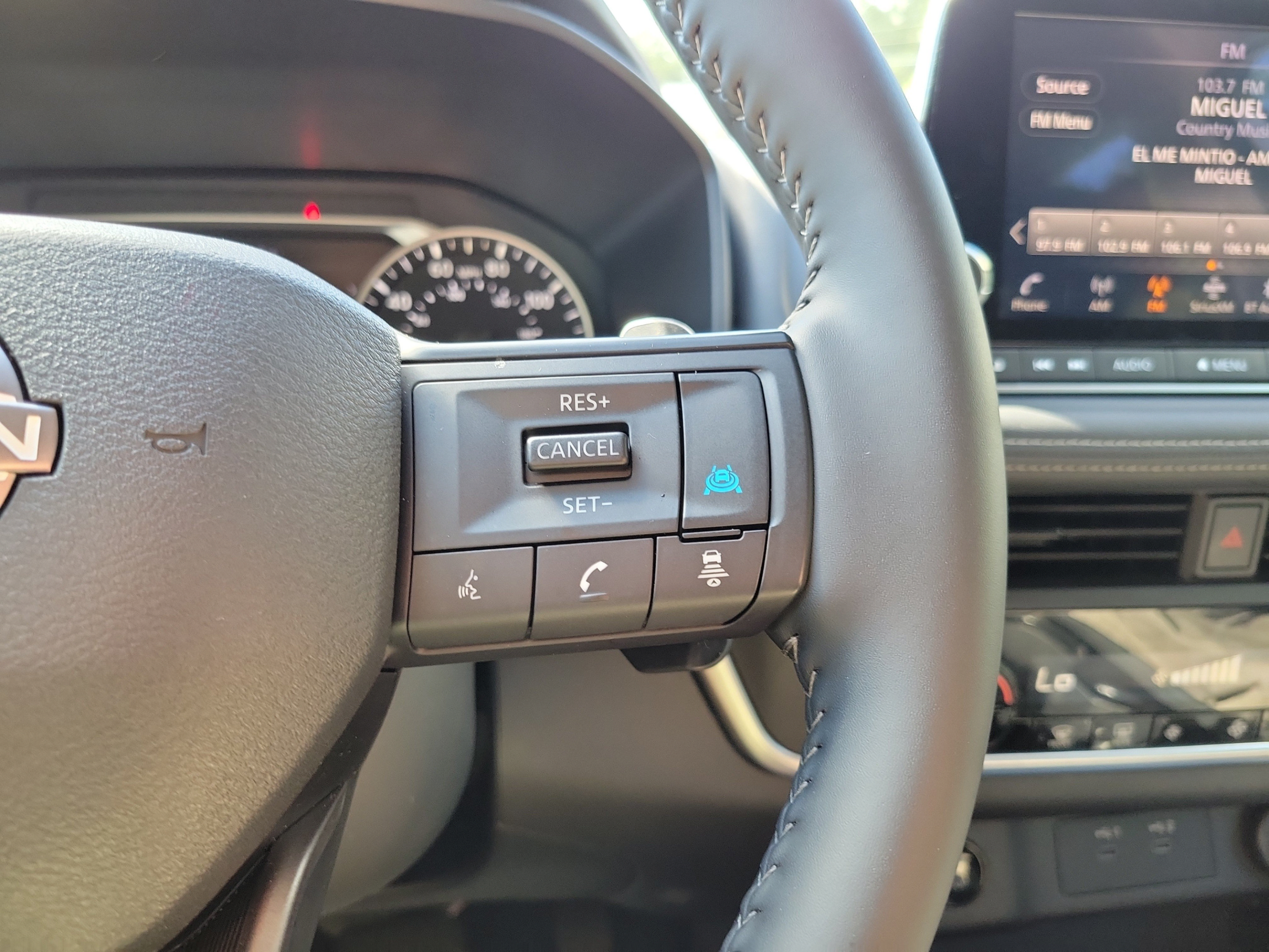 Certified 2026 Nissan Rogue SV FWD image 19