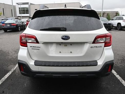 Used 2019 Subaru Outback 2.5i Limited w/ Popular Package #2 AWD/4WD image 4