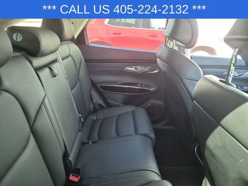 Used 2025 Genesis GV70 2.5T image 25