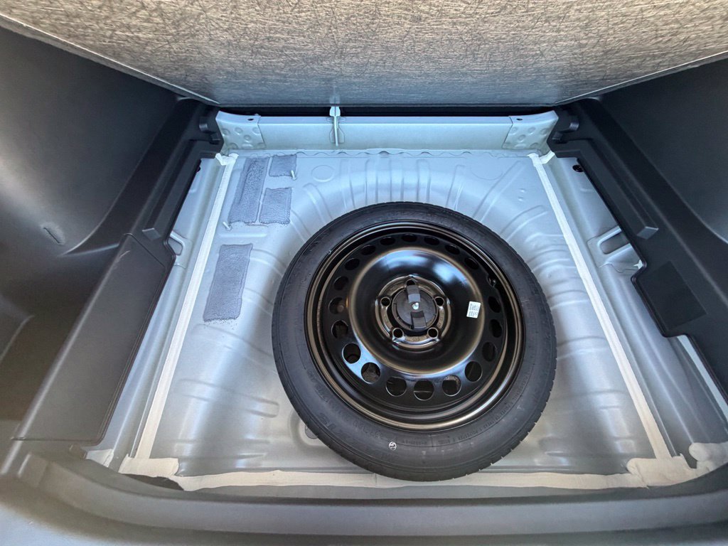New 2026 Chevrolet Trax RS w/ Sunroof Package FWD image 25