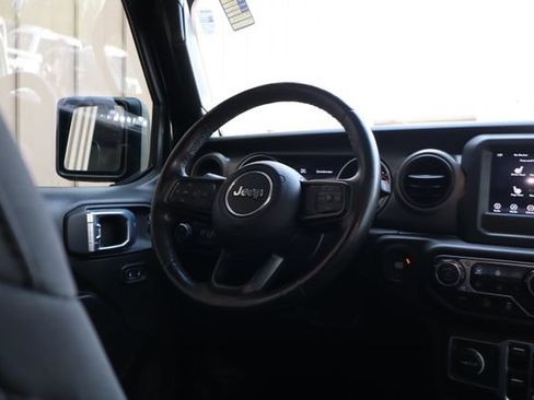 Used 2022 Jeep Gladiator Sport AWD/4WD image 49