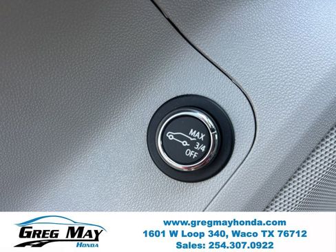 Used 2023 GMC Acadia SLT AWD/4WD image 25