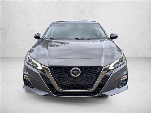 Used 2019 Nissan Altima 2.5 SR w/ SR Premium Package FWD image 2