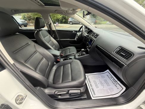 Used 2016 Volkswagen Jetta SEL w/ Lighting Package FWD image 17