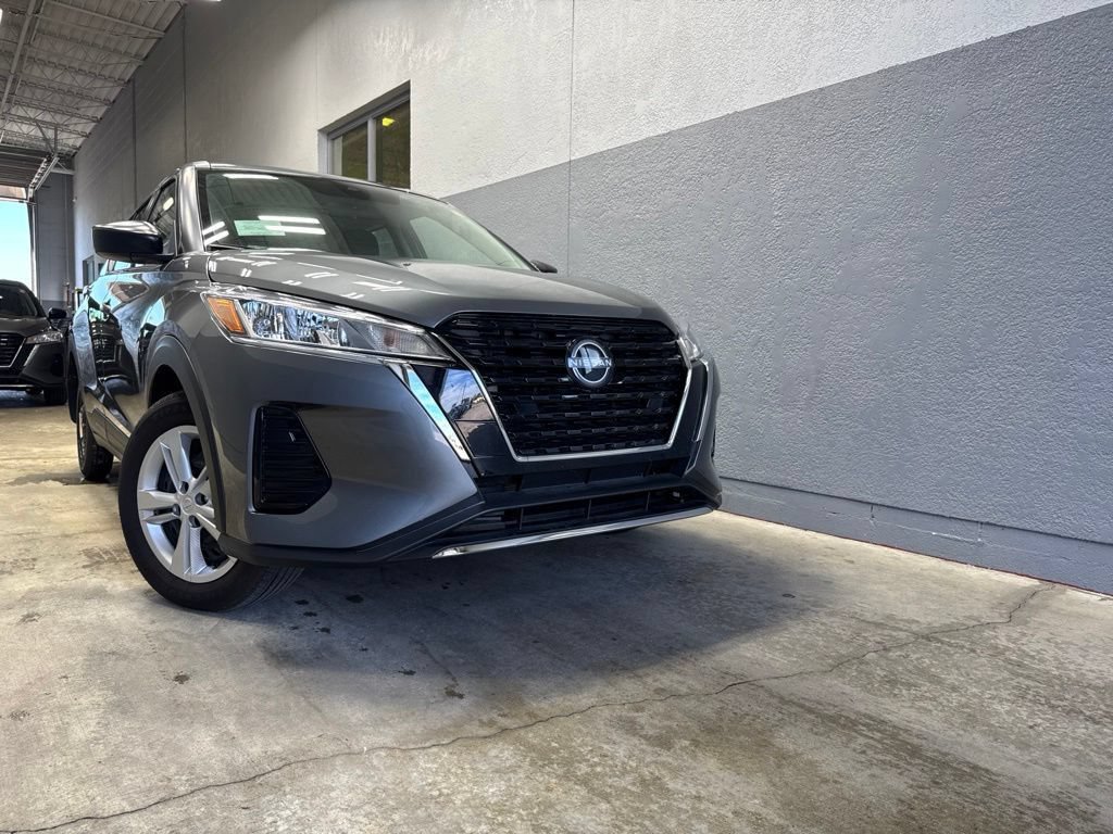 Used 2025 Nissan Kicks Play S FWD image 31