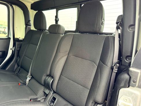 Used 2020 Jeep Gladiator Sport w/ Quick Order Package 24S AWD/4WD image 16