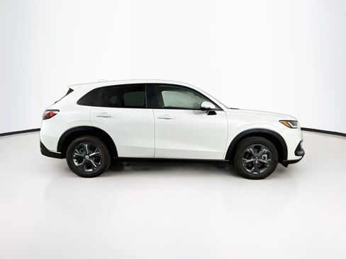 Used 2026 Honda HR-V LX image 2
