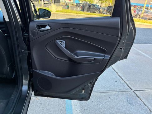 Used 2015 Ford Escape Titanium image 14