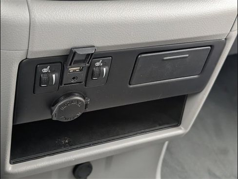 Used 2020 Toyota Sienna XLE image 16