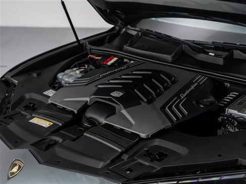 Used 2019 Lamborghini Urus image 11