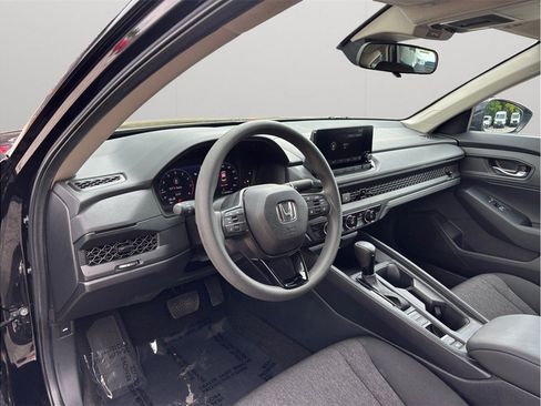 Used 2025 Honda Accord LX image 6