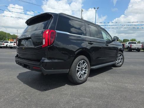 Used 2025 Ford Expedition Active AWD/4WD image 5
