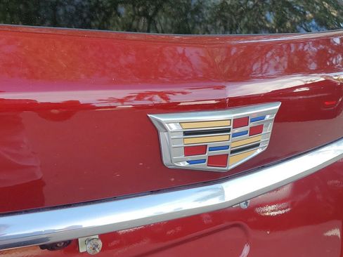 Used 2018 Cadillac XT5 Luxury w/ Driver Awareness Package image 27