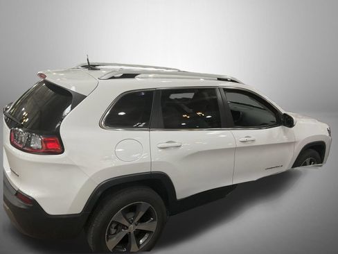 Used 2019 Jeep Cherokee Limited AWD/4WD image 3