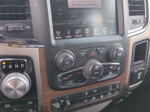 Used 2014 RAM 1500 Laramie w/ Convenience Group AWD/4WD image 3