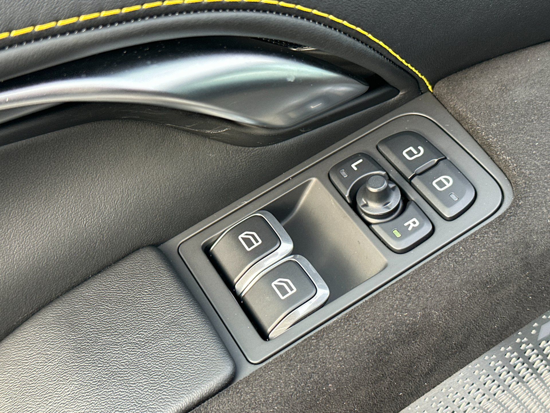 Used 2025 Lotus Emira RWD image 12