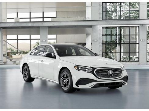 New 2026 Mercedes-Benz E 450 4MATIC Sedan image 10