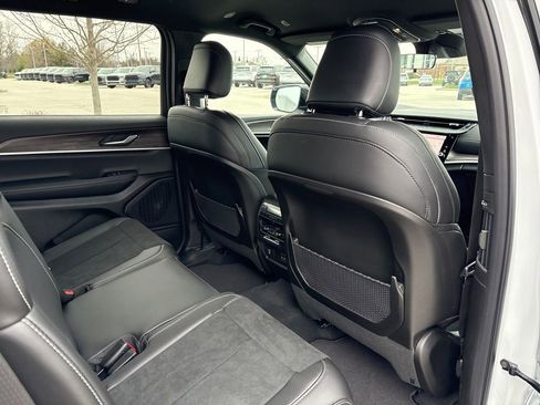 New 2026 Jeep Grand Cherokee L 4WD image 12