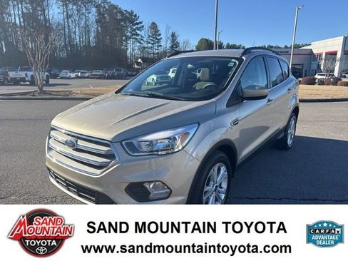 Used 2018 Ford Escape SE w/ SE Sync 3 Package image 8