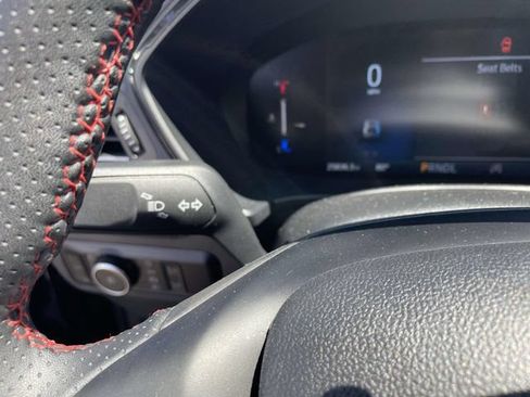 Used 2025 Ford Escape ST-Line Select AWD/4WD image 31
