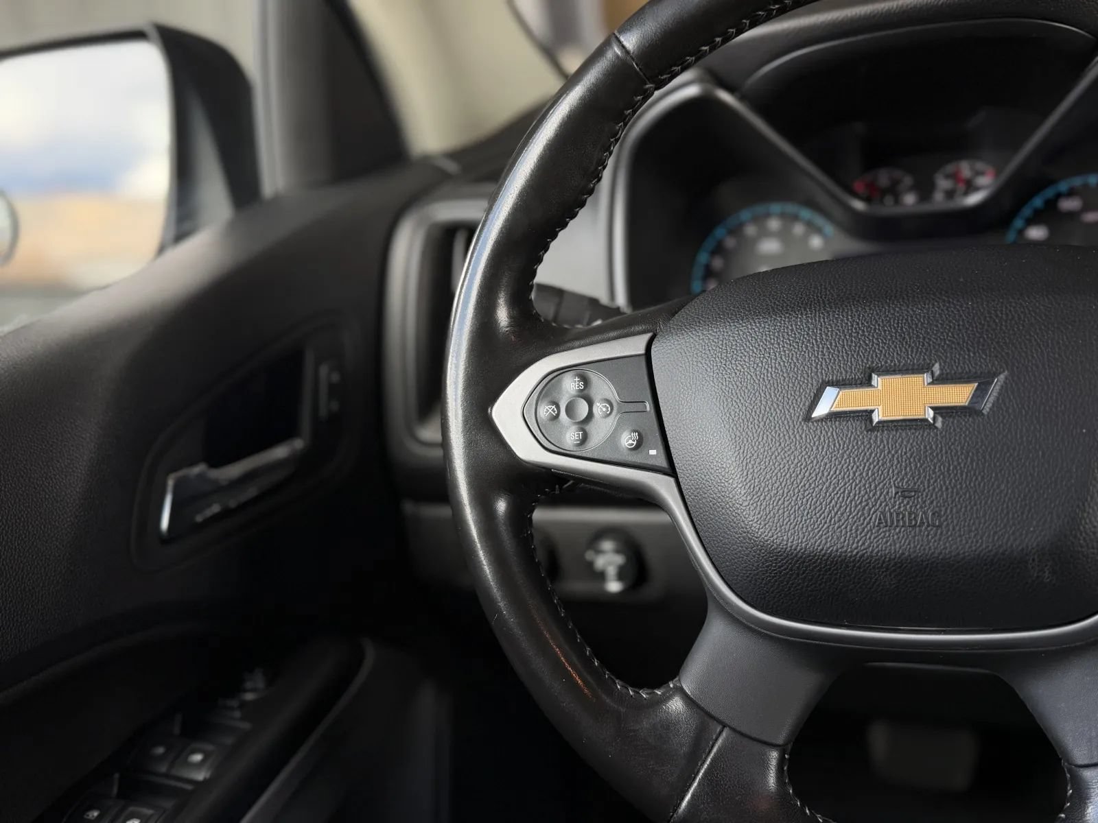 Used 2020 Chevrolet Colorado ZR2 w/ Colorado ZR2 Bison Edition AWD/4WD image 20
