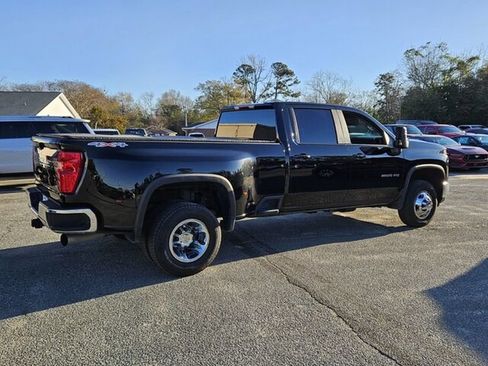 Used 2025 Chevrolet Silverado 3500 LT w/ Convenience Package AWD/4WD image 13