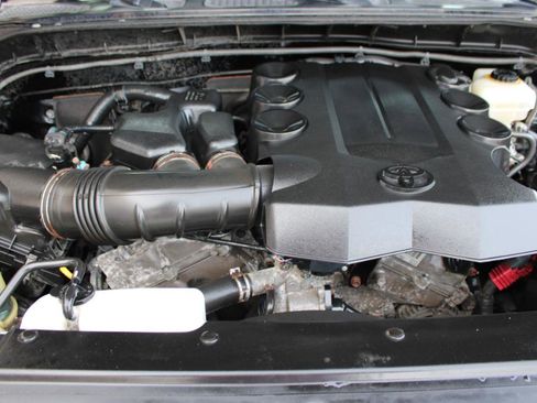 Used 2011 Toyota FJ Cruiser 4WD w/ Upgrade Pkg image 44